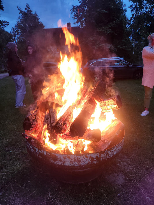 Day 3 - Victory Day & Midsummer Magic in Southern Estonia
